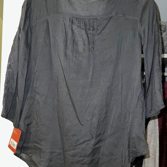 Aztec Blouse - Picture 4 of 4